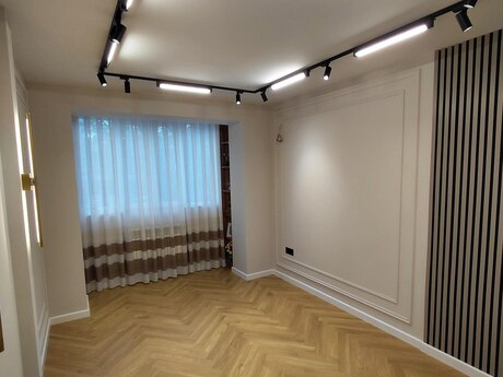 2 otaqlı köhnə tikili - 8 Noyabr m. - 50 m²