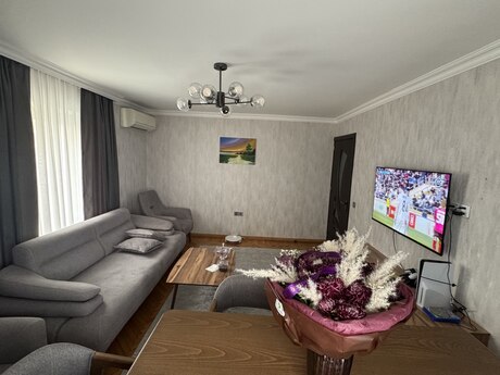 2-комн. вторичка - м. Иншаатчылар - 50 м²