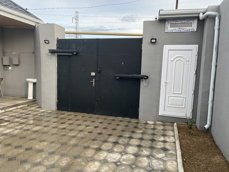 3 otaqlı həyət evi/bağ evi - Qala q. - 70 m²