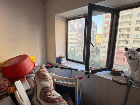 3 otaqlı köhnə tikili - İnşaatçılar m. - 70 m²
