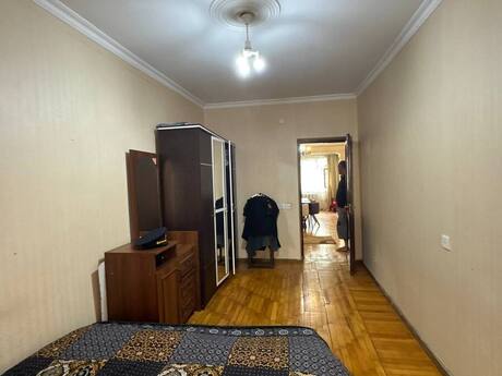3 otaqlı köhnə tikili - İnşaatçılar m. - 70 m²