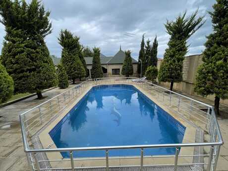 6 otaqlı həyət evi/bağ evi - Novxanı q. - 450 m²
