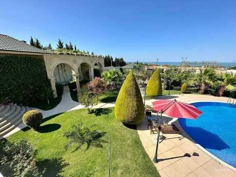 6 otaqlı həyət evi/bağ evi - Novxanı q. - 400 m²