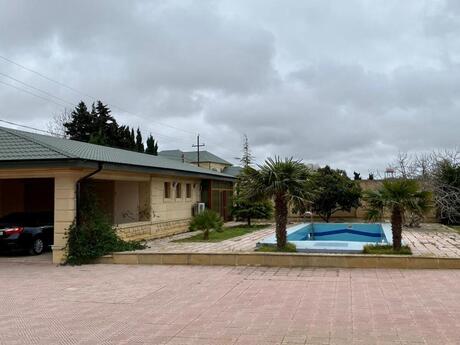 8 otaqlı həyət evi/bağ evi - Mərdəkan q. - 400 m²