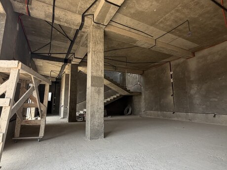 6 otaqlı həyət evi/bağ evi - Şüvəlan q. - 360 m²