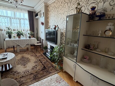 2 otaqlı köhnə tikili - Memar Əcəmi m. - 55 m²