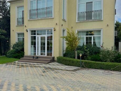5 otaqlı həyət evi/bağ evi - Mərdəkan q. - 250 m²