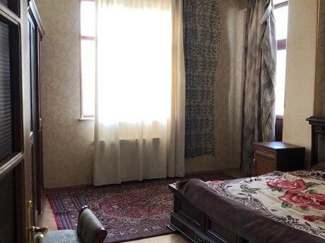 3 otaqlı yeni tikili - 28 May m. - 160 m²
