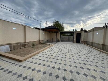 5 otaqlı həyət evi/bağ evi - Qaraçuxur q. - 330 m²