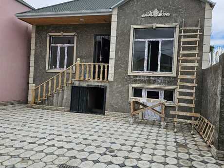 4 otaqlı həyət evi/bağ evi - Binəqədi r. - 110 m²