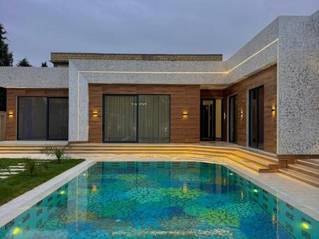 5 otaqlı həyət evi/bağ evi - Şüvəlan q. - 270 m²