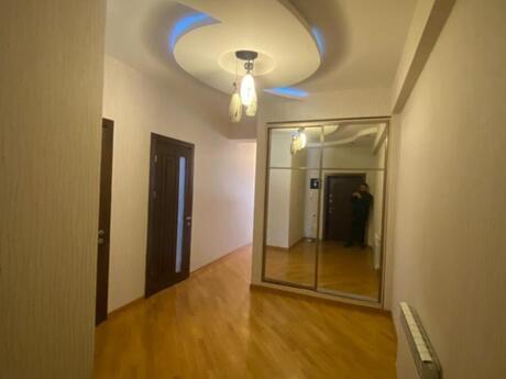 3 otaqlı yeni tikili - İnşaatçılar m. - 150 m²