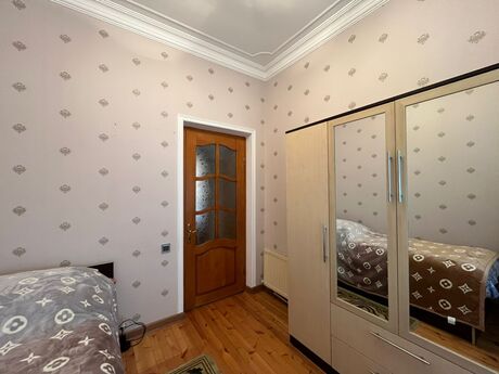 5 otaqlı həyət evi/bağ evi - NZS q. - 150 m²