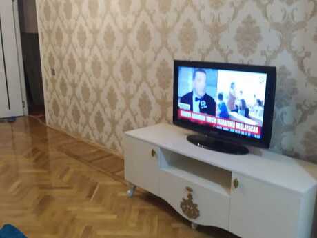 2 otaqlı köhnə tikili - Qara Qarayev m. - 65 m²