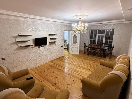 4 otaqlı həyət evi/bağ evi - Sabunçu q. - 221 m²