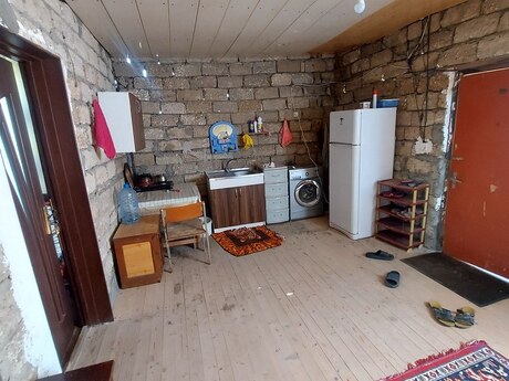 1 otaqlı həyət evi/bağ evi - Həzi Aslanov q. - 45 m²