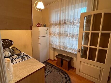 2 otaqlı köhnə tikili - 28 May m. - 45 m²