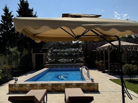 5 otaqlı həyət evi/bağ evi - Hövsan q. - 300 m²