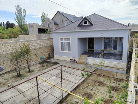 4 otaqlı həyət evi/bağ evi - Novxanı q. - 130 m²