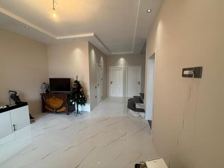6 otaqlı həyət evi/bağ evi - Biləcəri q. - 230 m²