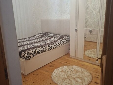 4 otaqlı həyət evi/bağ evi - Qaraçuxur q. - 100 m²