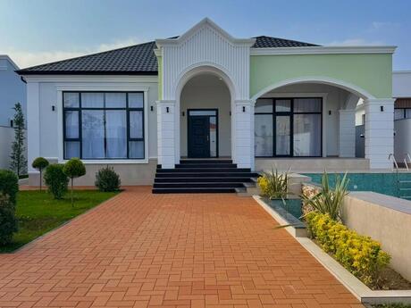 5 otaqlı həyət evi/bağ evi - Mərdəkan q. - 240 m²