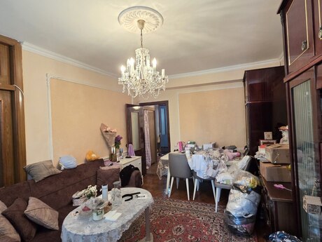 2 otaqlı köhnə tikili - İnşaatçılar m. - 55 m²