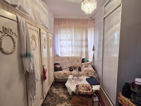 2 otaqlı köhnə tikili - İnşaatçılar m. - 55 m²