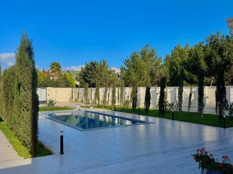 6 otaqlı həyət evi/bağ evi - Mərdəkan q. - 350 m²