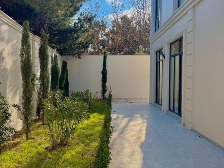 6 otaqlı həyət evi/bağ evi - Mərdəkan q. - 350 m²