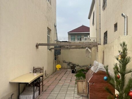 4 otaqlı həyət evi/bağ evi - Biləcəri q. - 101 m²