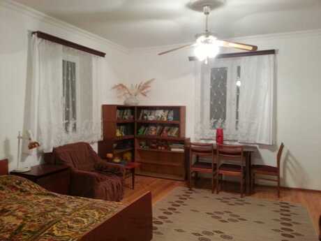 4 otaqlı həyət evi/bağ evi - Mərdəkan q. - 150 m²
