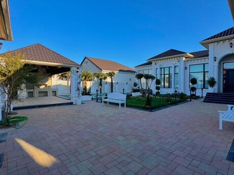 5 otaqlı həyət evi/bağ evi - Mərdəkan q. - 250 m²