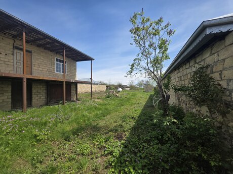 5 otaqlı həyət evi/bağ evi - Şamaxı - 140 m²