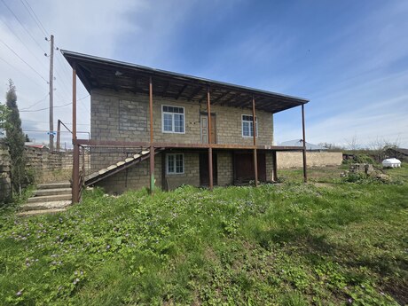 5 otaqlı həyət evi/bağ evi - Şamaxı - 140 m²