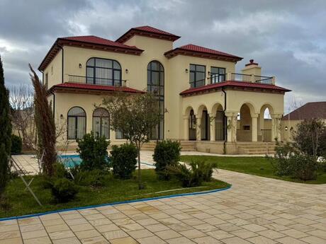 5 otaqlı həyət evi/bağ evi - Mərdəkan q. - 450 m²