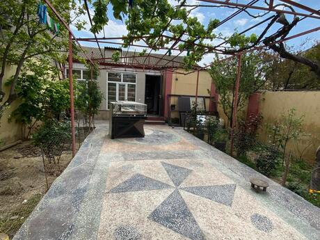 4 otaqlı həyət evi/bağ evi - Binəqədi q. - 145 m²