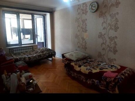 2 otaqlı köhnə tikili - Elmlər Akademiyası m. - 54 m²