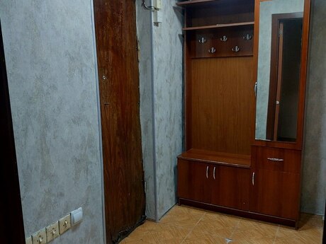 2 otaqlı köhnə tikili - Elmlər Akademiyası m. - 54 m²