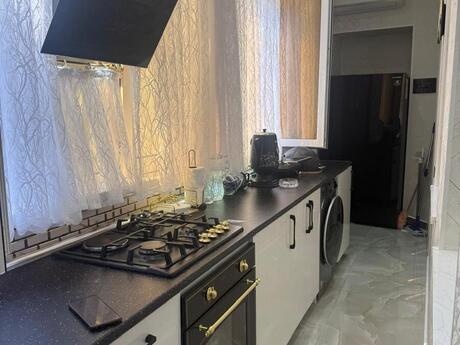 2 otaqlı köhnə tikili - Sahil m. - 50 m²