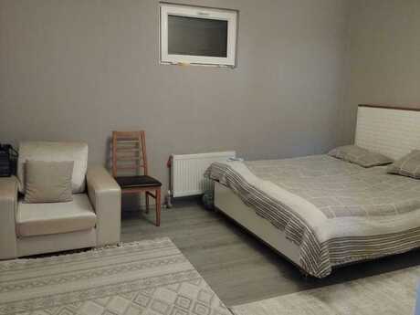 5 otaqlı həyət evi/bağ evi - Yasamal q. - 150 m²