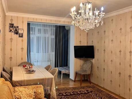 3 otaqlı köhnə tikili - Elmlər Akademiyası m. - 80 m²