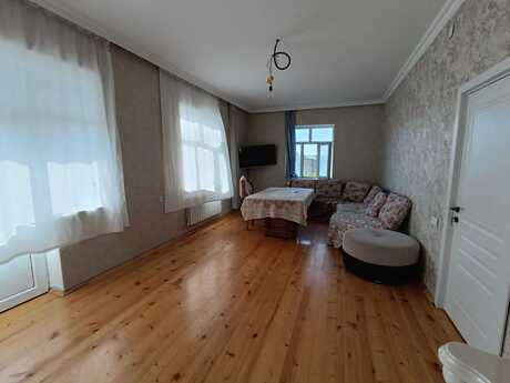 6 otaqlı həyət evi/bağ evi - İnşaatçılar m. - 220 m²