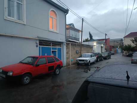 6 otaqlı həyət evi/bağ evi - İnşaatçılar m. - 220 m²