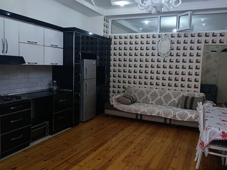 4 otaqlı həyət evi/bağ evi - Böyükşor q. - 180 m²