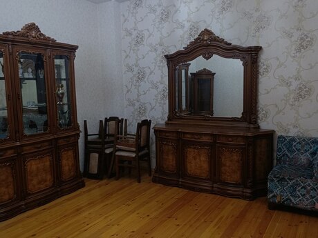 4 otaqlı həyət evi/bağ evi - Böyükşor q. - 180 m²