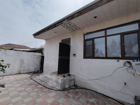 3 otaqlı həyət evi/bağ evi - Maştağa q. - 64 m²