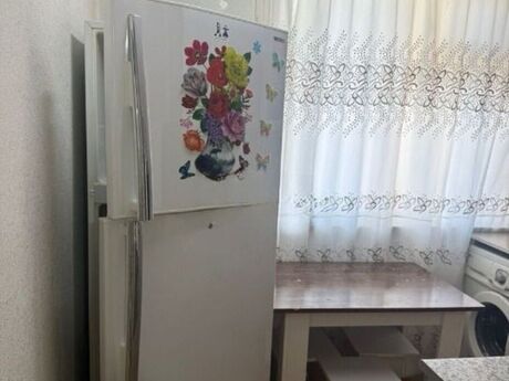 2 otaqlı köhnə tikili - İnşaatçılar m. - 50 m²