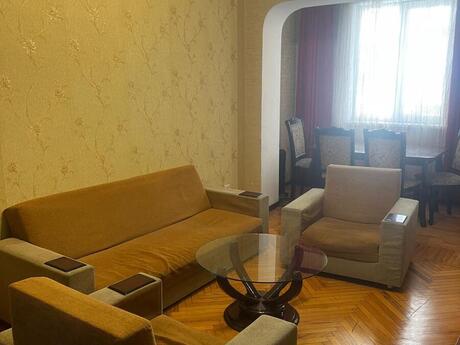 2 otaqlı köhnə tikili - 28 May m. - 50 m²