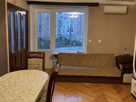 2 otaqlı köhnə tikili - Elmlər Akademiyası m. - 45 m²